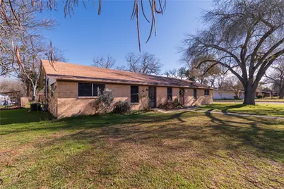 97 Peach Street, Luling, TX 78648 - Photo 1