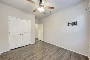 136 Finley St, Hutto, TX 78634 - Photo 26