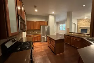 3928 Crest Ln, Round Rock, TX 78681 - Photo 6