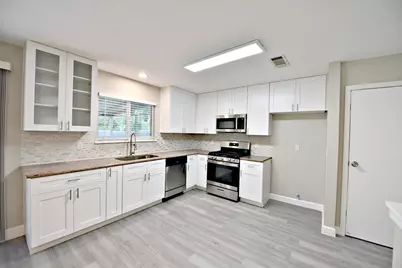 11214 Blackmoor Drive, Austin, TX 78759 - Photo 8