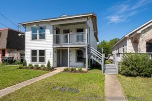 1911 40th St, Galveston, TX 77550 - Photo 2