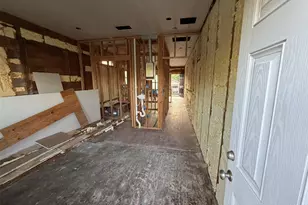 1911 40th St, Galveston, TX 77550 - Photo 30