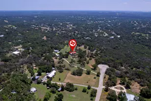 801 Billie Brooks Ln, Driftwood, TX 78619 - Photo 2