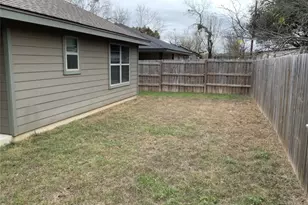 618 Oak Ln, Cottonwood Shores, TX 78657 - Photo 26