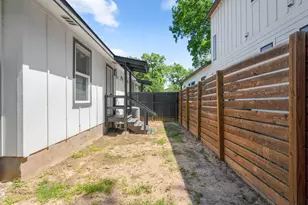 45 Anthony St, Austin, TX 78702 - Photo 4