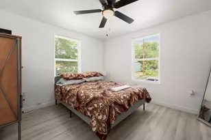 45 Anthony St, Austin, TX 78702 - Photo 14