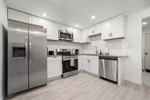 45 Anthony St, Austin, TX 78702 - Photo 2