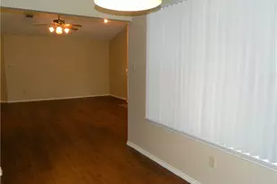 13108 Lubbock Ln, Austin, TX 78729 - Photo 6