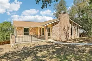 808 Dale Dr, San Marcos, TX 78666 - Photo 2