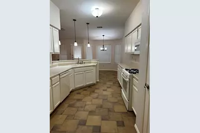 8007 Bounty Trail, Austin, TX 78749 - Photo 10