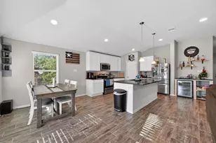 20703 Ridgeview Rd, Lago Vista, TX 78645 - Photo 16