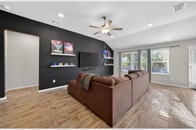 20703 Ridgeview Road, Lago Vista, TX 78645 - Photo 12