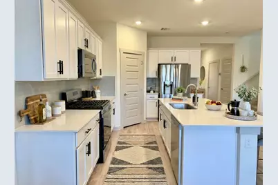 257 Geminiflora Bend, Leander, TX 78641 - Photo 4