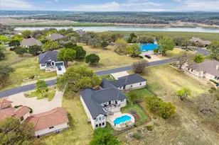 515 Wesley Ridge Dr, Spicewood, TX 78669 - Photo 2