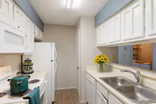 1202 Thorpe Ln, San Marcos, TX 78666 - Photo 2