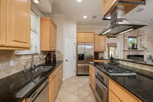 1016 Merlene Dr, Austin, TX 78732 - Photo 14