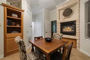 1016 Merlene Dr, Austin, TX 78732 - Photo 4