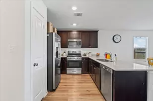 13617 Knights Br Dr, Elgin, TX 78621 - Photo 8