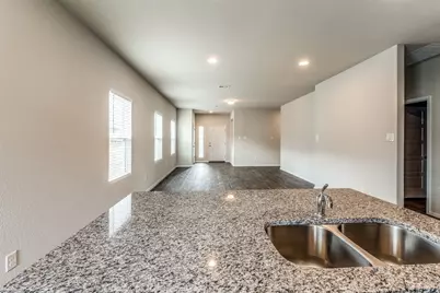 140 Thunder Oak Street, San Marcos, TX 78666 - Photo 8