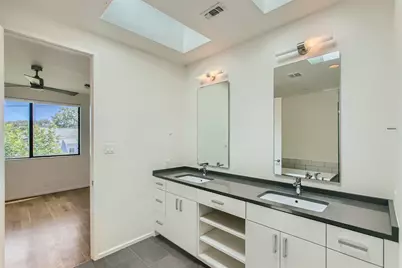 707 Cardinal Lane #L2, Austin, TX 78704 - Photo 10