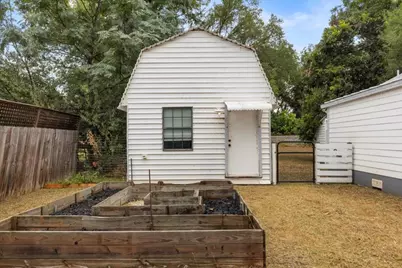 339 N Water Street, La Grange, TX 78945 - Photo 4