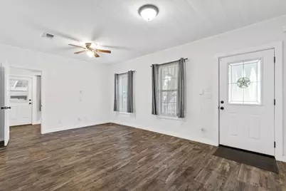 339 N Water Street, La Grange, TX 78945 - Photo 8