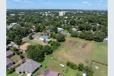 761 Mitchell Avenue, Seguin, TX 78155 - Photo 4
