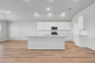 13709 Warnock Trl, Manor, TX 78653 - Photo 4