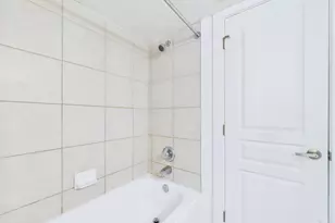 711 W 32nd St, Austin, TX 78705 - Photo 12