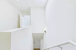 711 W 32nd St, Austin, TX 78705 - Photo 8