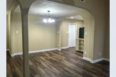 10511 Robinwood Circle, Austin, TX 78758 - Photo 4