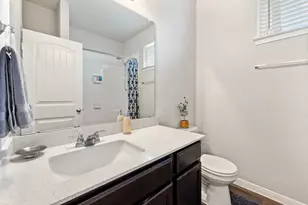 204 Rochester Ln, Hutto, TX 78634 - Photo 32