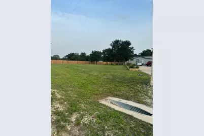 401 Ride Out Boulevard, Elgin, TX 78621 - Photo 4