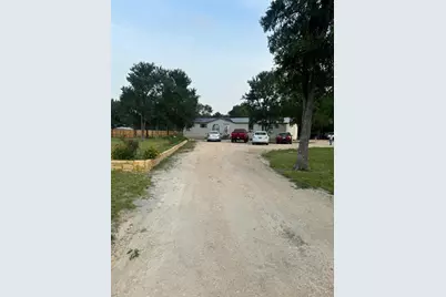 401 Ride Out Boulevard, Elgin, TX 78621 - Photo 2