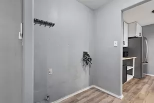 5501 Spring Meadow Rd, Austin, TX 78744 - Photo 16