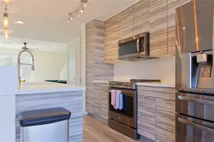 604 N Bluff Dr, Austin, TX 78745 - Photo 10