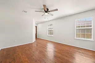 5624 Sunday Silence Dr, Del Valle, TX 78617 - Photo 8