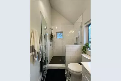 1806 Haskell #2, Austin, TX 78702 - Photo 10