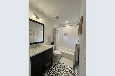 1806 Haskell #2, Austin, TX 78702 - Photo 22