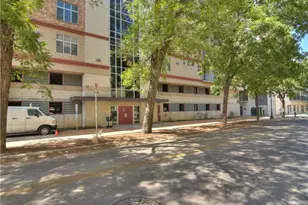 711 W 26th St, Austin, TX 78705 - Photo 16