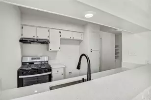 902 King Albert St, Austin, TX 78745 - Photo 8