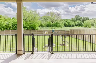 2021 Matlock Cir, Hutto, TX 78634 - Photo 30