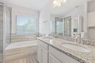307 Parkside Dr, San Marcos, TX 78666 - Photo 8