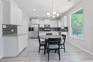 307 Parkside Dr, San Marcos, TX 78666 - Photo 2