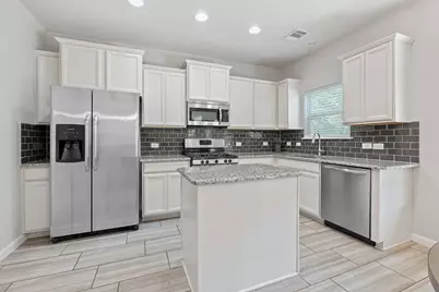 307 Parkside Drive, San Marcos, TX 78666 - Photo 6