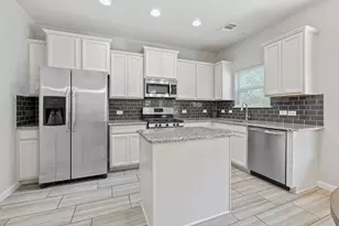 307 Parkside Dr, San Marcos, TX 78666 - Photo 6
