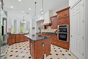 500 Konstanty Cir, Austin, TX 78746 - Photo 10