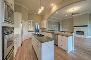 12012 Uplands Ridge Dr, Bee Cave, TX 78738 - Photo 16