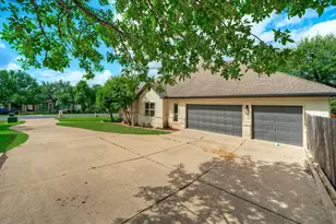 12012 Uplands Ridge Dr, Bee Cave, TX 78738 - Photo 34