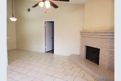 507 Greenlawn Boulevard, Round Rock, TX 78664 - Photo 2